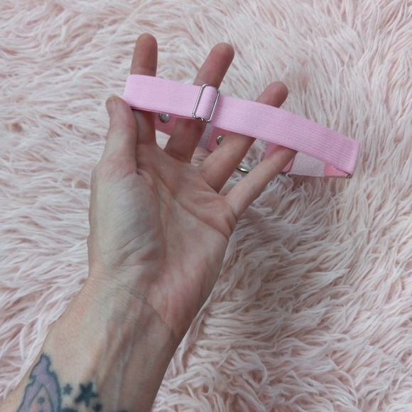 😵Pastel Goth kitty accent baby pink adjustable thigh garter! Nwot! - Picture 7 of 10